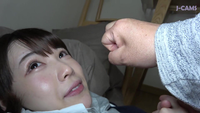 J-Cams: Ze geeft zich over aan het moment, een lieve schoonheid...