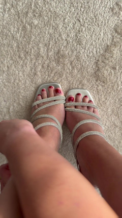 Velvet Witch 87: Фитинги для ценителей ног