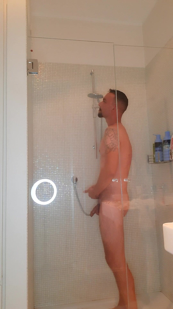 DylanFox95: I Touch Myself Thinking About My Friend