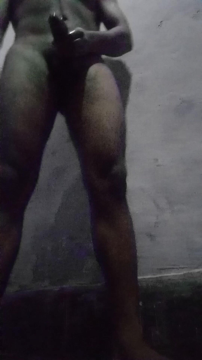 Raaz26d: Indyjski młody chłopak masturbuje się