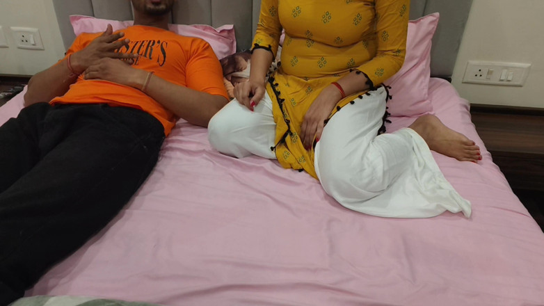 Hornycouple149: Beschloss, im zimmer der stiefschwester zu masturbieren (18+ heiße stiefschwester)