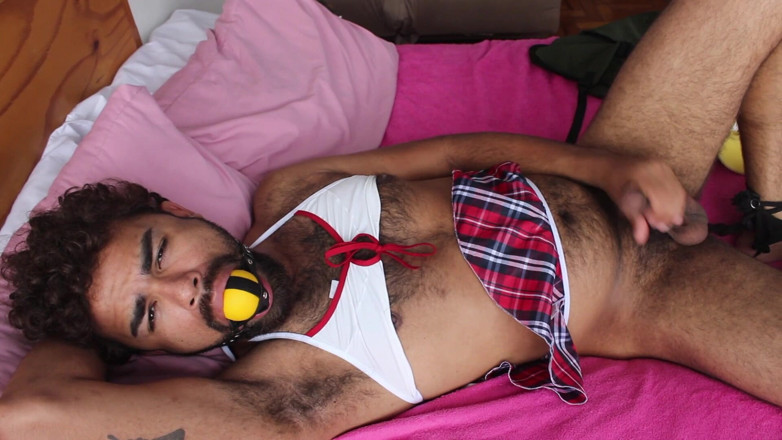 Brazilian guys gagged: Красуня в білизні в незручній ситуації (10 вересня)