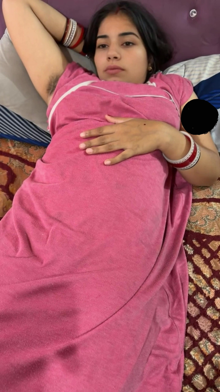 Siyanshi: Індійська бхабхі трахається з обличчям раком і в місіонерській позі