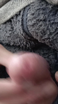 Gran polla sin cortar al aire libre masturbándose, paja, de cerca - rockard papi