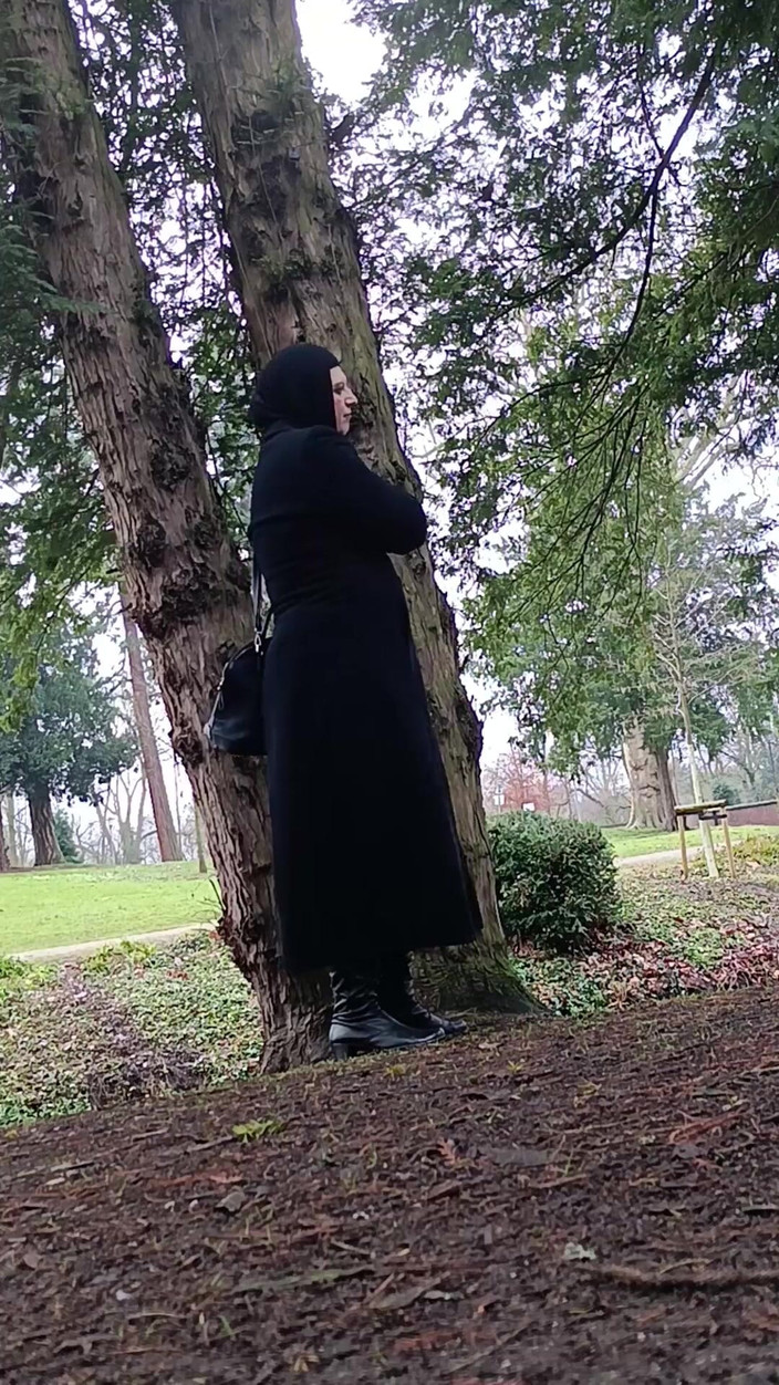 Asisa_oz: Jugué con una gran polla afuera en el parque, di...