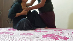 YOURAMRITA04: Indiancă sexy desi de la sat iubită se fute cu...