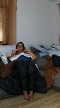 Orta yaşlı seksi kadın ceket giyerken mastürbasyon yapıyor - 191