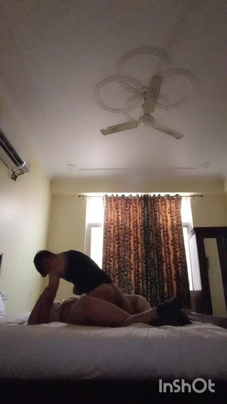 Sexgarl84: 我把我女朋友的鸡拿走了。