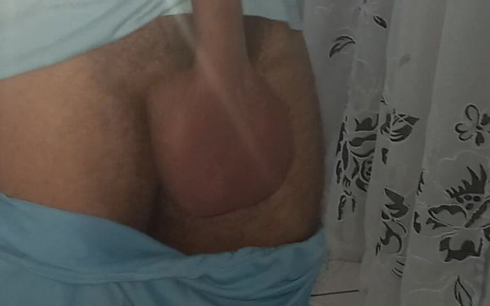 Lion big balls: Visar upp mina stora nötter och kuk