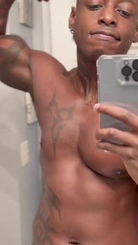 Cum Play with My Nipples and Make Out with Me
