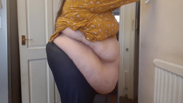 SSBBWLadyBrads: SSBBW BBW belly jiggles and wiggles