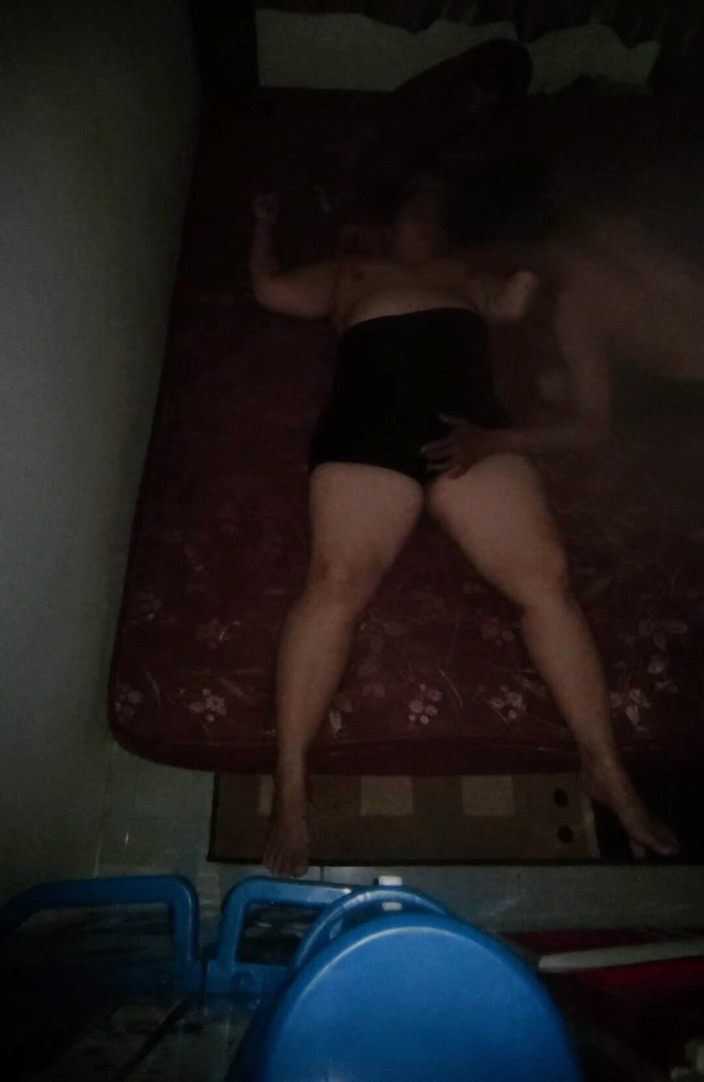 my_wife_chubby: ( Viral ) seorang isteri melayani jirannya.