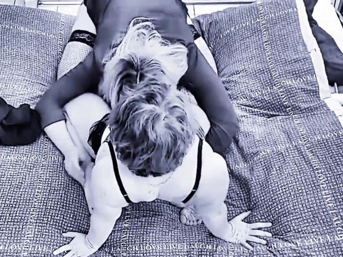 Nady-So: Z moją kochającą dupę maminsynek dziwka