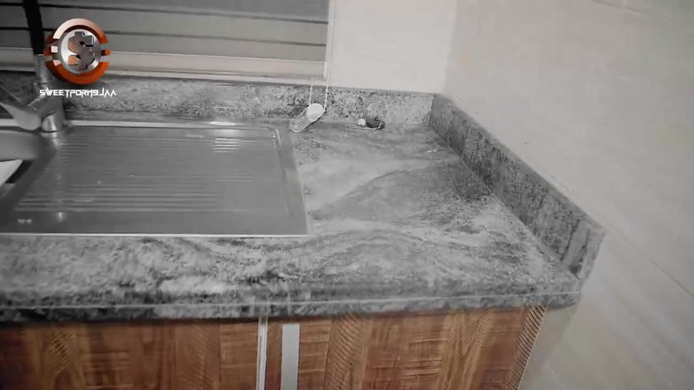 Tusweet9ja: Oga sbatte forte la sua cameriera in cucina mentre sua...