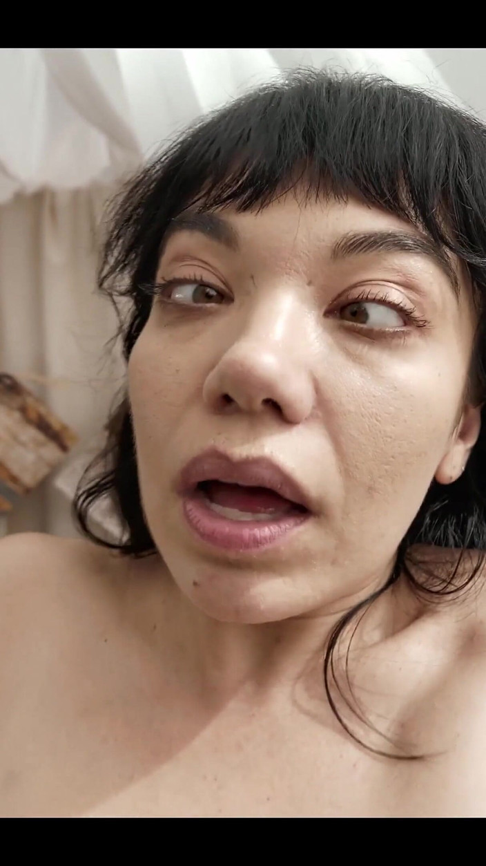 Voodooed: İri göğüslü orta yaşlı seksi kadın voodoo ile sikiliyor - küçük...