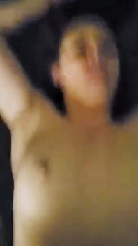 Taboe geheimen Omg Ik sluipte in mijn stiefbroer-telefoon en vond een video van hem die mijn stiefmoeder fokt.ik ben zo geil! Wat moet ik doen?