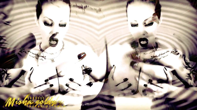 Goddess Misha Goldy: AsMR ipnotizzante! Perdi nelle mie tette, perdeti nel tuo divorare!