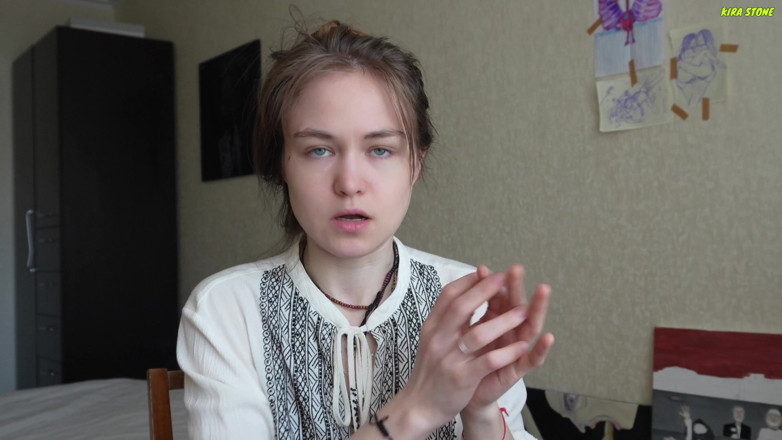 Kira Stone: ¿El pene es grande o pequeño? ¿Qué talla le gusta a...