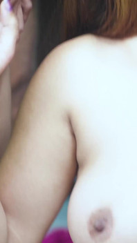 Desi mit dicken möpsen, geiler bhabhi casting-couch, hardcore-gangbang und comshots im gesicht. Hindi-Audio