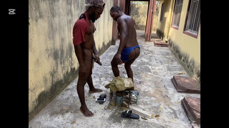 Bigmigh: Nevlastní otec a velký zadek