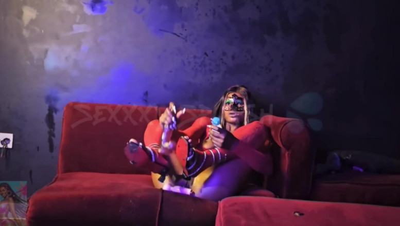 Sexxxy splash official: Masked Ebony Goddess Squirts with Double Toys in Neon Red...