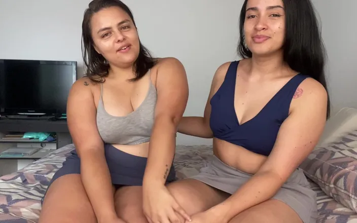 zoemelissa: Again Your Favorite Babysitters Have Fun with a New Toy