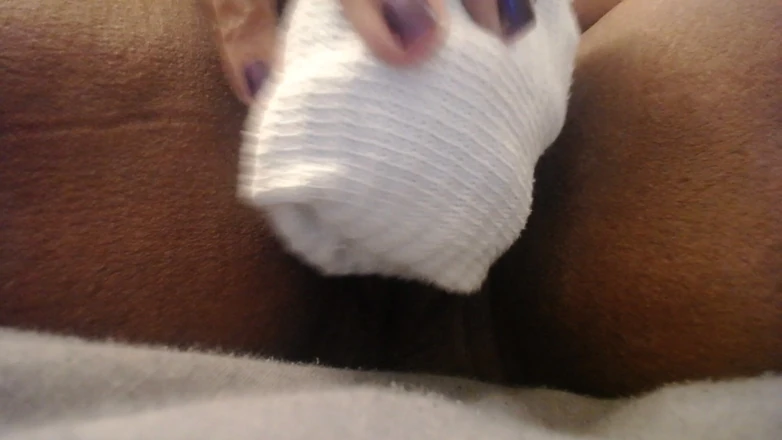 Skylimit: BBW Rubbing Pussy with Socks