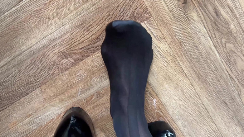 DINA LIGHT: Tôi tự làm ướt mình trong quần tất của mình