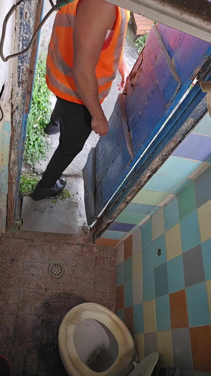 TheBlacKHunterr: Bagno dello studio Dois Peões Pegando