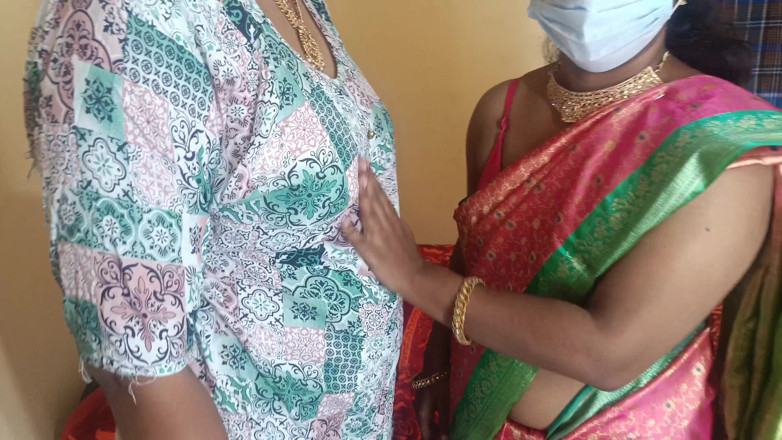 Pushpa studio: Videoclipuri sexy lesbiene cu lins de sâni