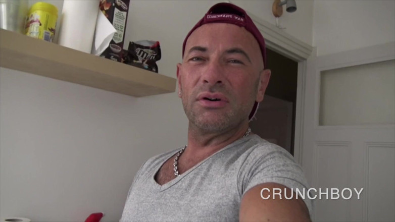 Bareback porn made in France: Il Filme Son Pote En Train De Jouir Dans Son...