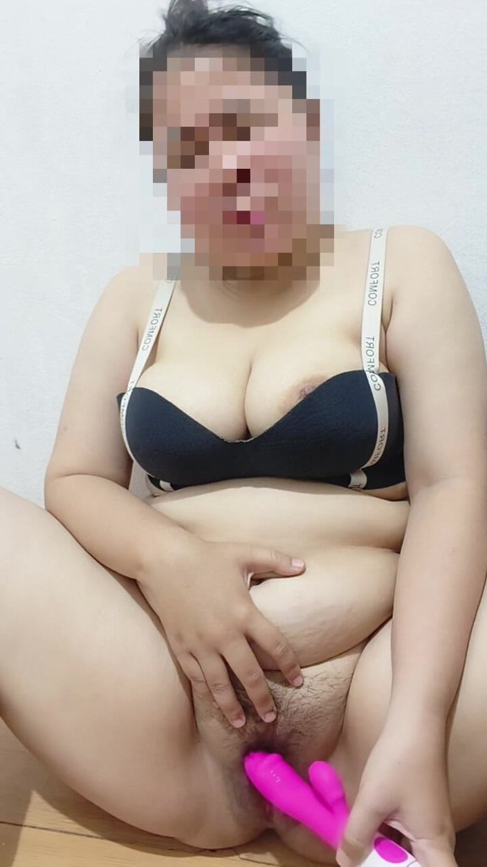 Vaginabig88: Tante Jane Kesepian Sayang