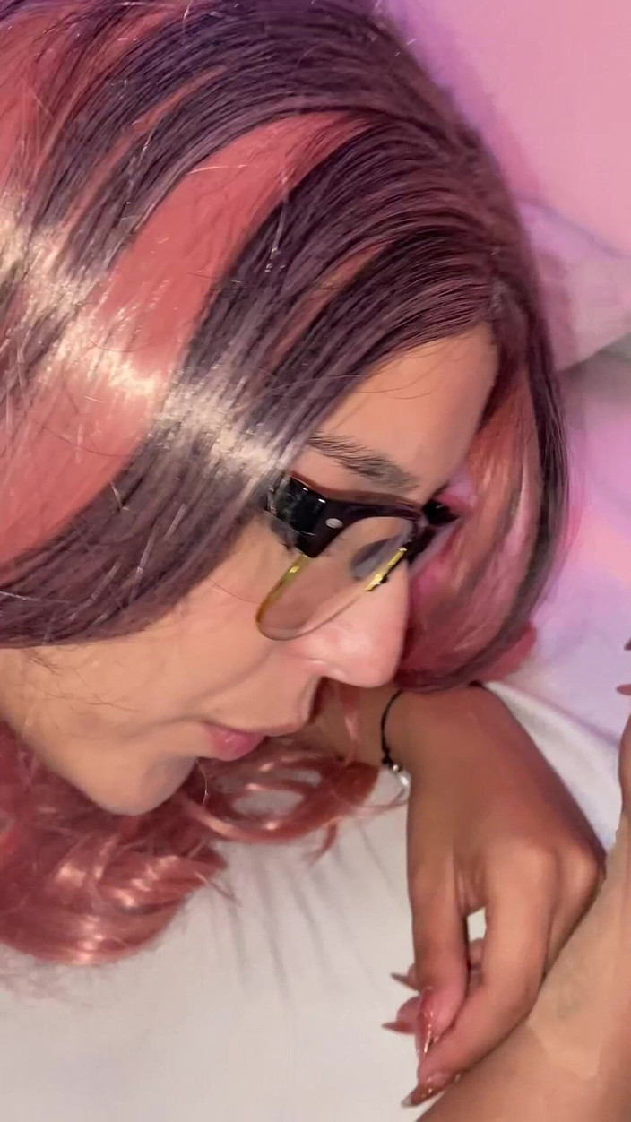 Erikadiamond: 義理の兄は私のきつい膣を吸い、ミルクをたくさん入れてくれます