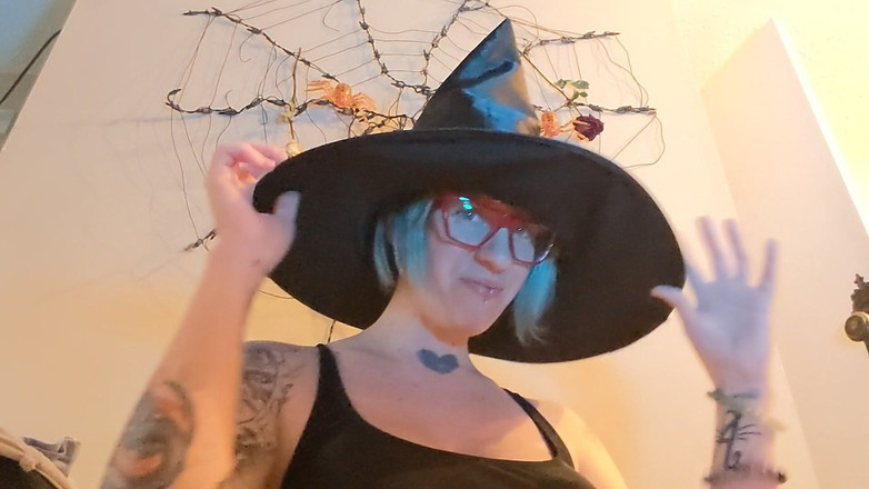 Geeky Femdom: Cadı Jessica Sph