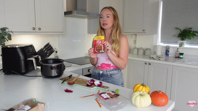 Brea Rose: Memasak dengan video percuma ibu tiri