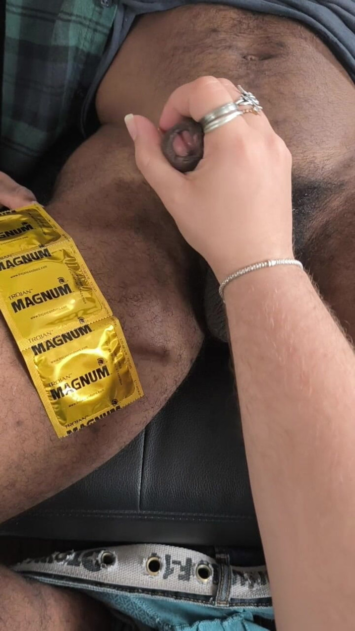 Dorian Fitt: Zajmij mnie mocno za kulisami dotknij mojego czarnego kutasa 2