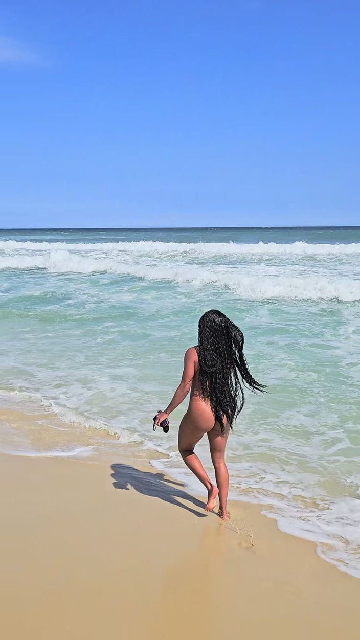 Princesa Fiona: Bersiar-siar di pantai