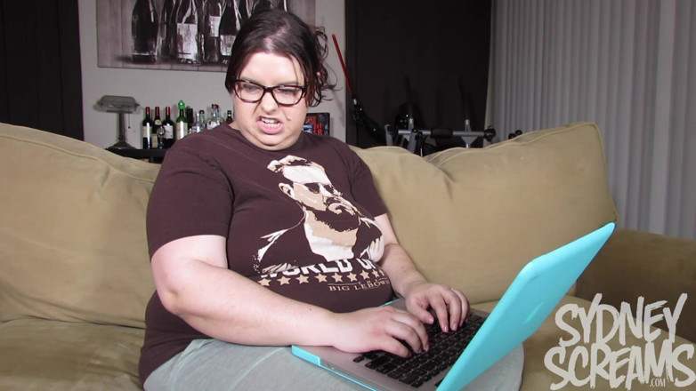 Sydney screams fetish: Strebsames mädchen verwandelt sich in sexy necken - HD mp4