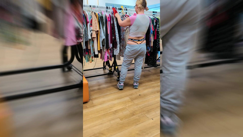 JessieHH: Nachytala ho, jak se na mě plíží a nakukuje na...