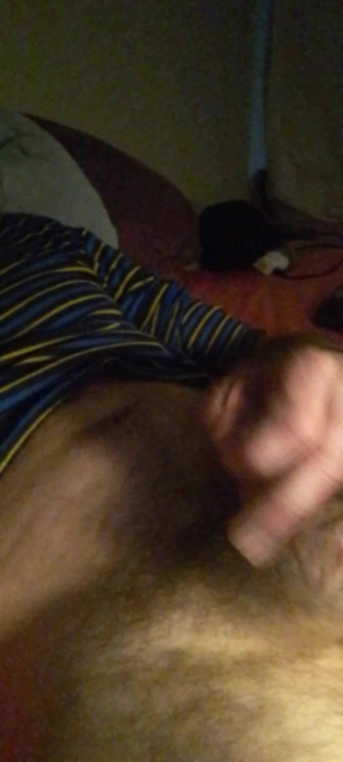 Ridemehard: Ridemehard13 se masturbe en solo