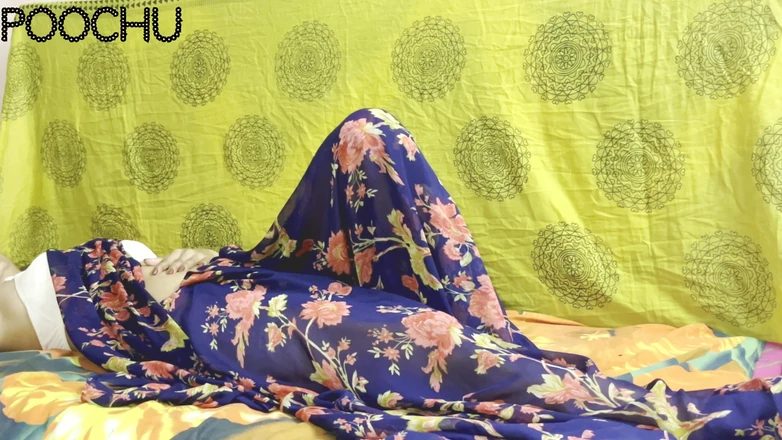 Poochu: Sexy desi šéfka ošukaná zaměstnancem