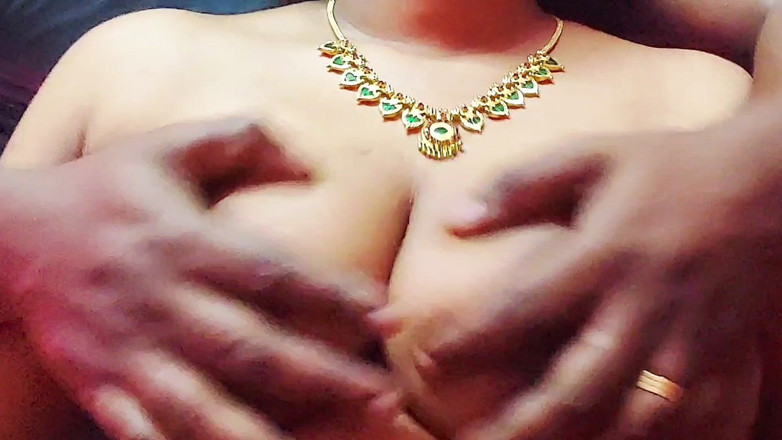 Desi Mohini: 이웃과 즐기는 인도 아줌마