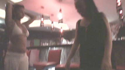 Femdom Austria: Plivání a veřejné ponižování