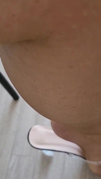 Arching in Pantyhose.