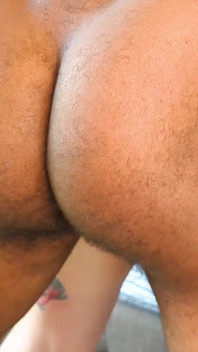 Tjock pawg livie blainn tar BBC kuk i ångande samlag scen