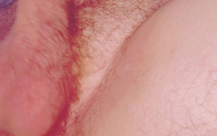 GayMITwink: Gay Twink rycker av och leker med sina bollar som...