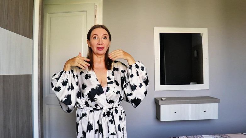 MariaOld: Грудастая зрелая мачеха Футанари учит страсти