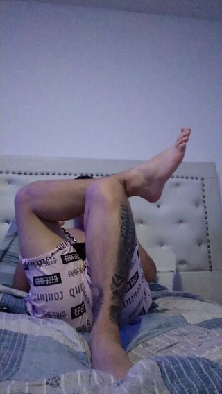 Tomas Styl: Titta på hans fötter medan han äter andra delen #2