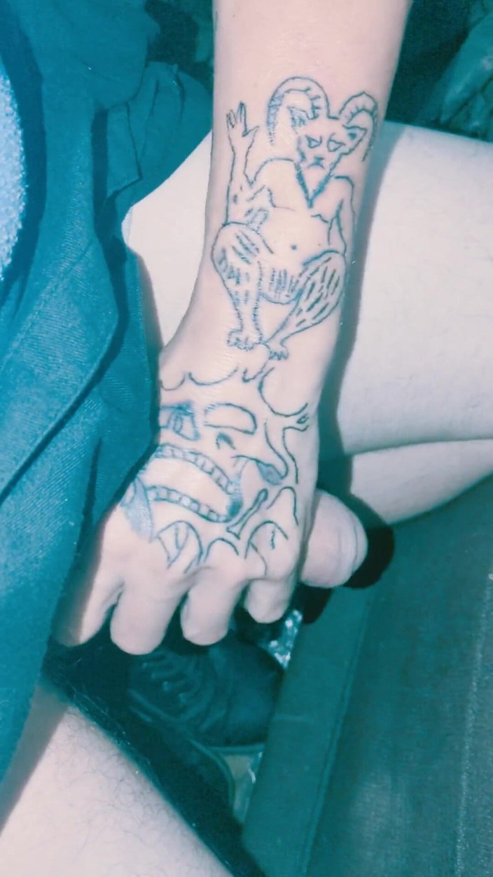 HungBareBackRabbit: Mostrando minhas 2 novas tatuagens