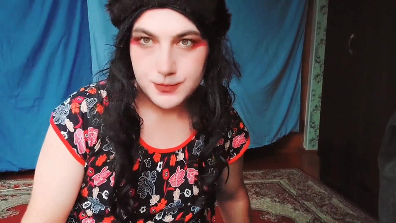 Kitty_Cross: Să urmărim videoclipul compilației frumoasei Travestit Kitty de videoclipuri scurte...